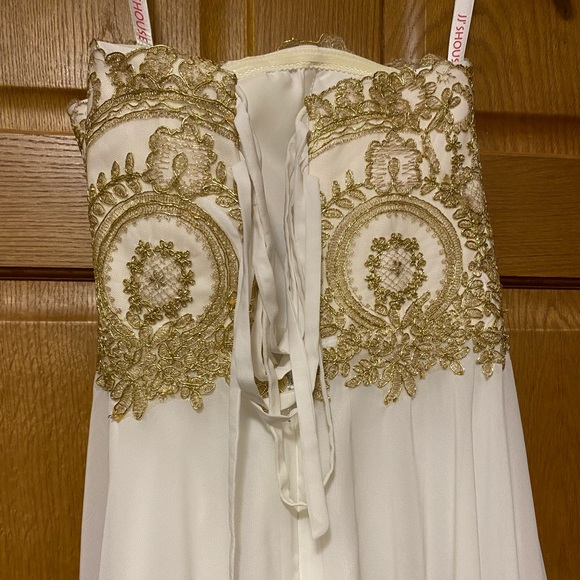 White semi-formal dress - Picture 3 of 4